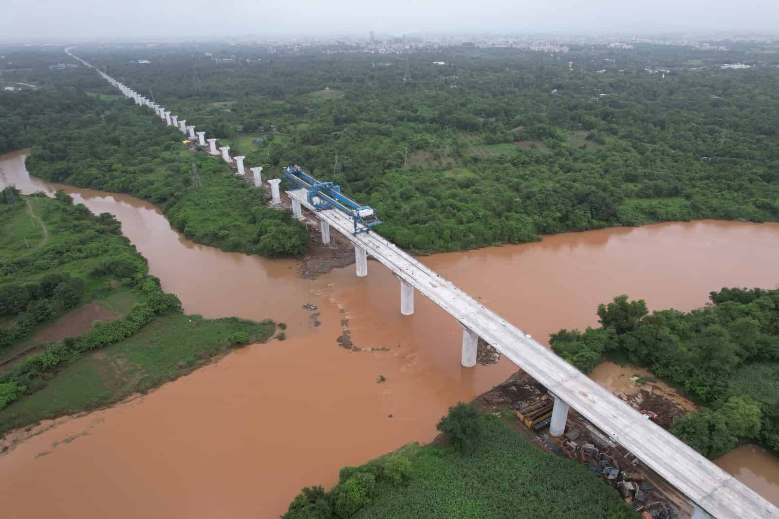MAHSR Viaduct construction through SBS (Over-slung) method at Ahmedabad District, November 2023 (2)